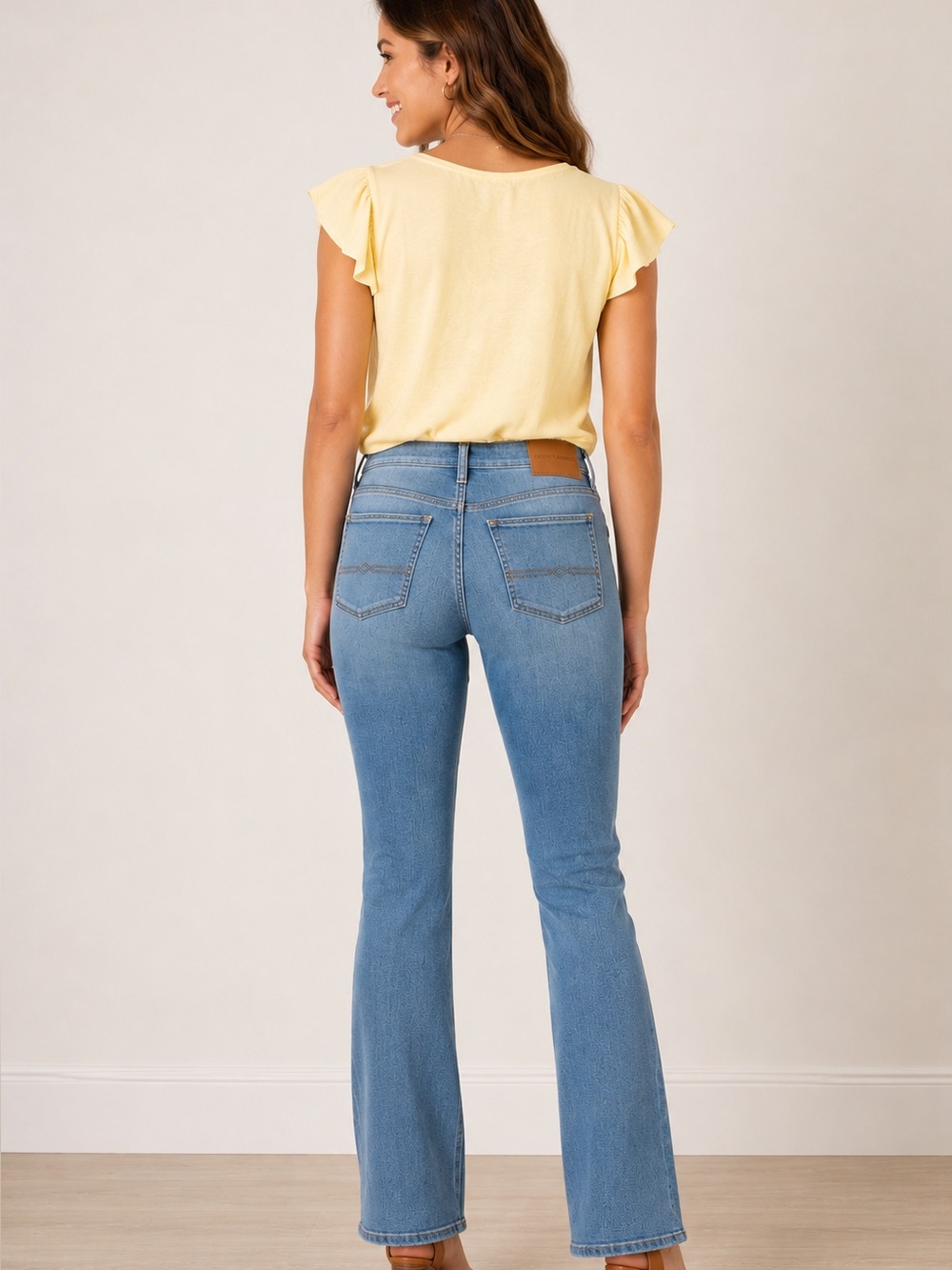 Lucky Brand Light Blue Mid-Rise Boot Jeans
